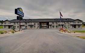 Days Inn & Suites By Wyndham Lolo