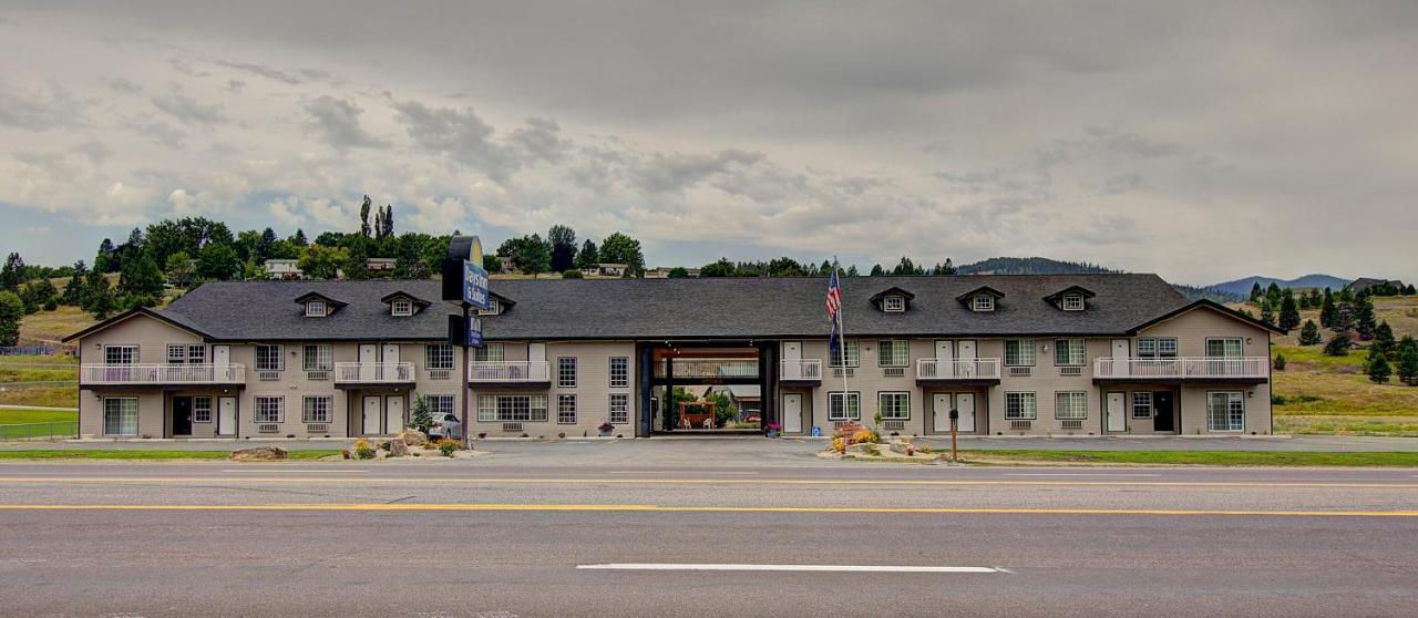 Days Inn & Suites By Wyndham Lolo Exterior photo